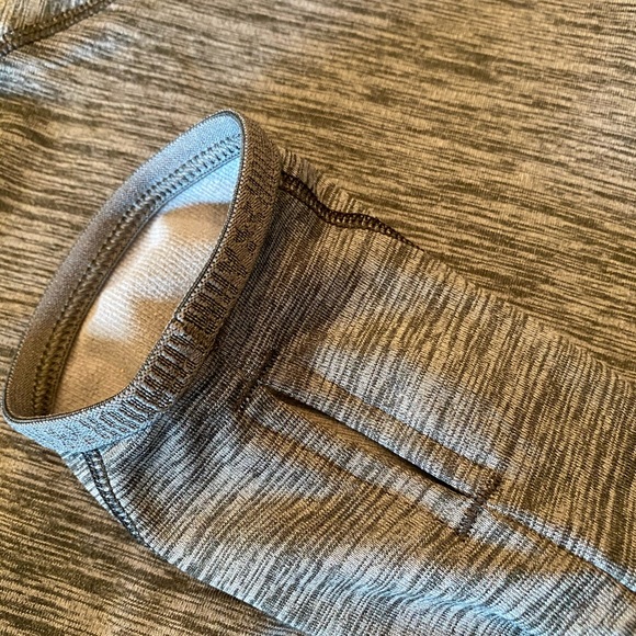 Under armour cold gear top - Picture 3 of 5